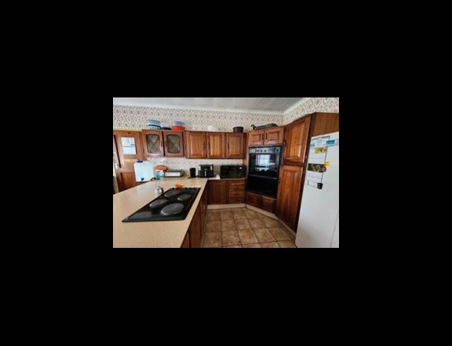 3 BEDROOM HOUSE FOR SALE IN DORANDIA